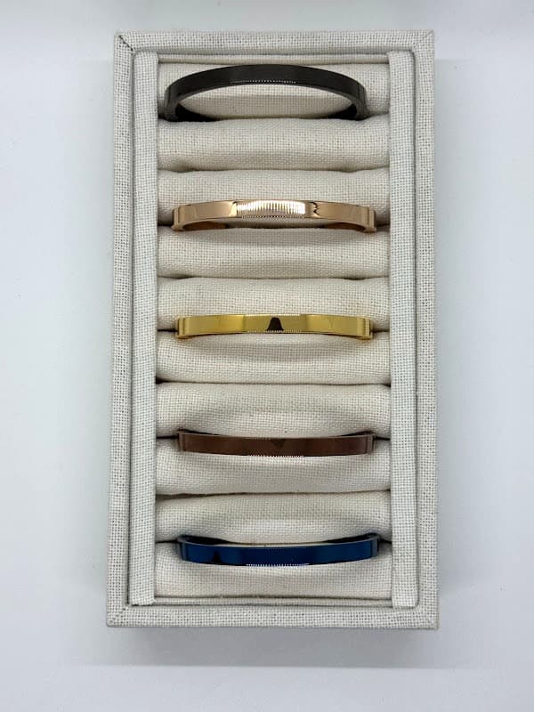 Metal bangle bracelet. Available in blue, coffee, gold, rosegold, and black.