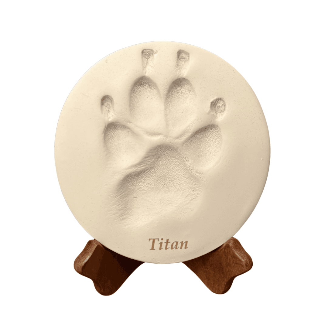 A handmade impression of your companion's paw, pressed and finished by our team.