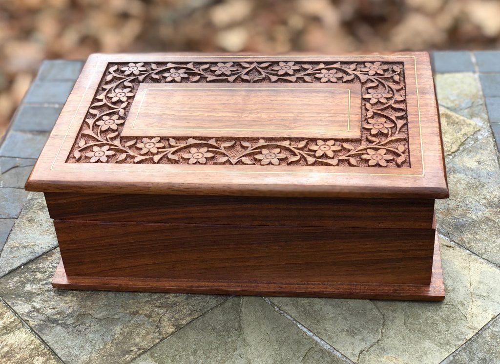 Rosewood Urn | Companah Pet Cremation and Aftercare